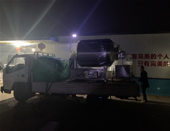 800L變頻水冷泵真空滾揉機(jī)、料水?dāng)嚢杵靼l(fā)往河南周口