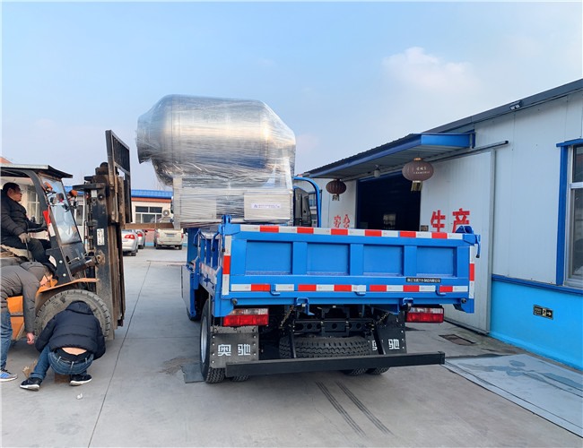 800L變頻水冷真空滾揉機發(fā)往河南鄭州