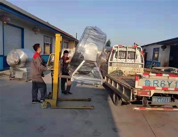 400L真空滾揉機(jī)發(fā)往北京，600L可傾電加熱夾層鍋發(fā)往河南