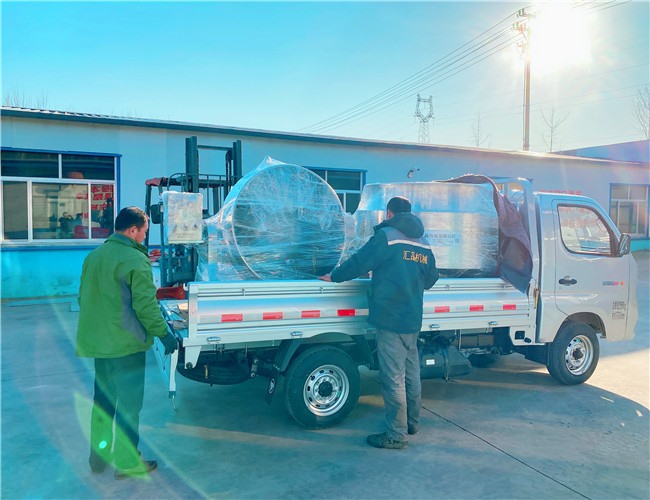 700L立式、400L可傾，電加熱夾層鍋2臺(tái)發(fā)往安徽