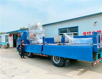 700雙層殺菌鍋1臺(tái)，200L料車2臺(tái)，發(fā)貨河南
