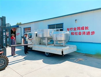 立式保溫電加熱夾層鍋1200L一臺，500L一臺，發(fā)往河南周口