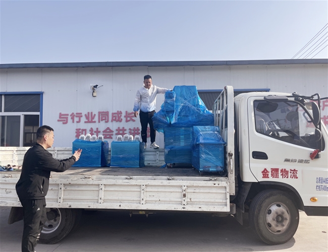 匯品新款80針鹽水注射機(jī)1臺(tái)，200L不銹鋼料車(chē)2臺(tái)發(fā)貨安徽合肥