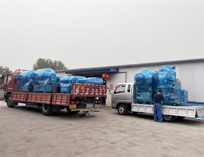匯品真空滾揉機、料車、上料器、真空包裝機、夾層鍋等肉制品深加工設備發(fā)貨湖北武漢