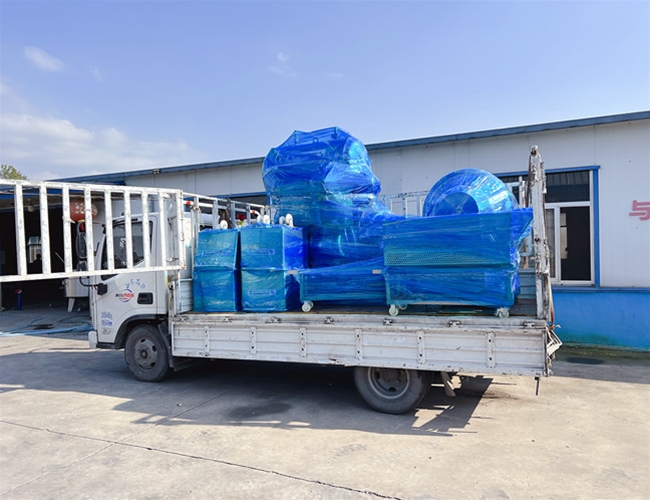 700雙層全自動(dòng)殺菌鍋、料車(chē)、滾揉機(jī)發(fā)貨河南周口